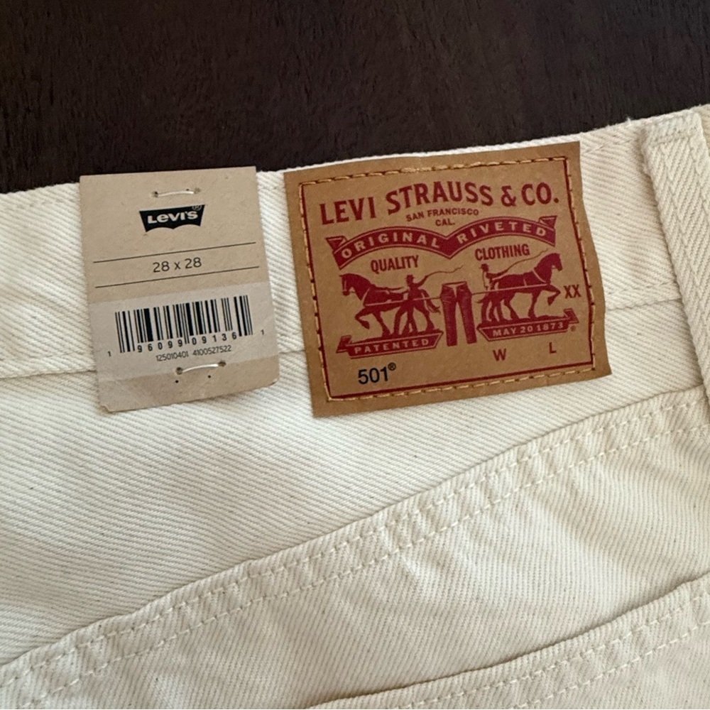 Levi's 501 Original high rise straight leg cream Jeans with Colorful Butterfly - Picture 6 of 10